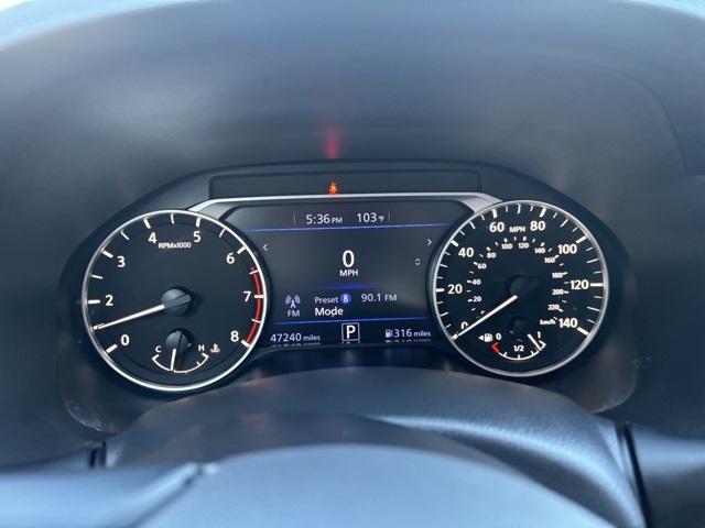 Vehicle image 14 of 22