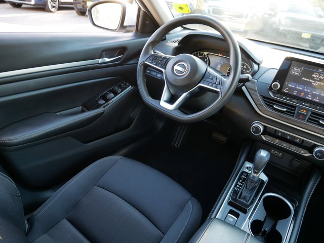 2023 Nissan Altima 2.5 SV Image 17 of 35