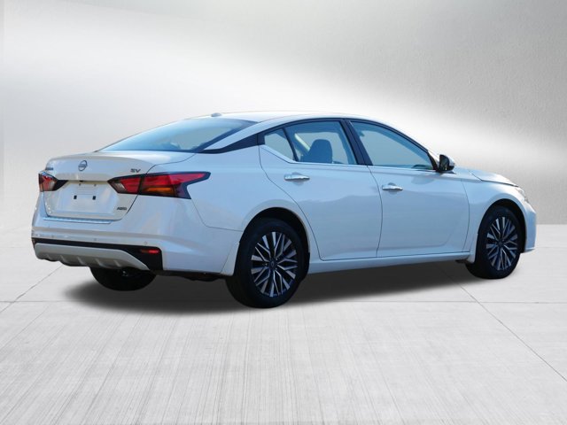 2023 Nissan Altima 2.5 SV Image 5 of 35