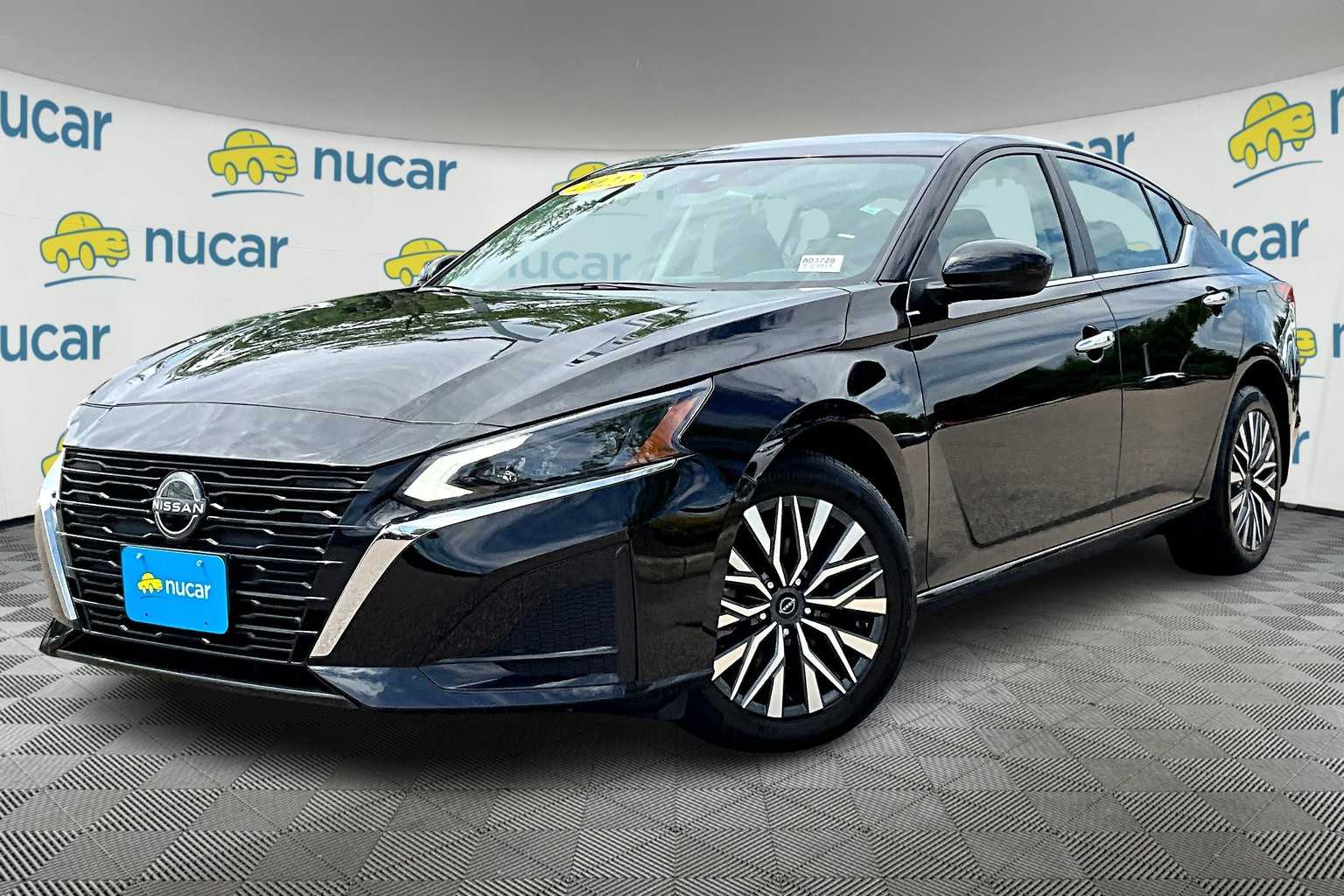 2023 Nissan Altima 2.5 SV Image 1 of 33