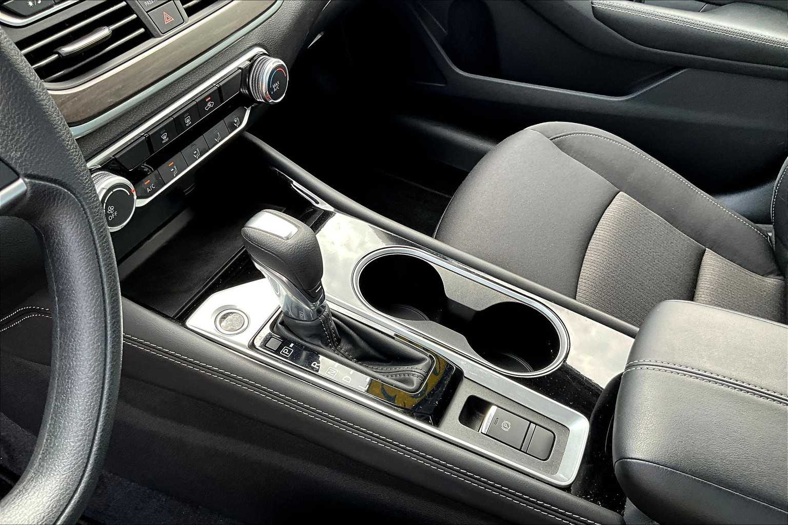 2023 Nissan Altima 2.5 SV Image 24 of 33