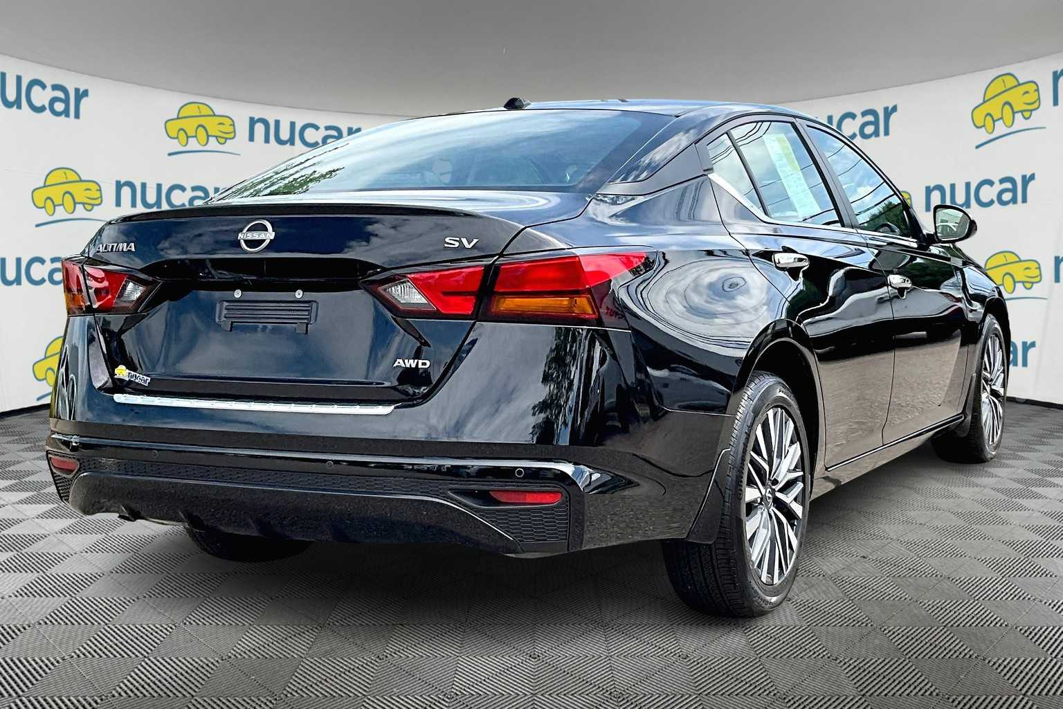 2023 Nissan Altima 2.5 SV Image 4 of 33