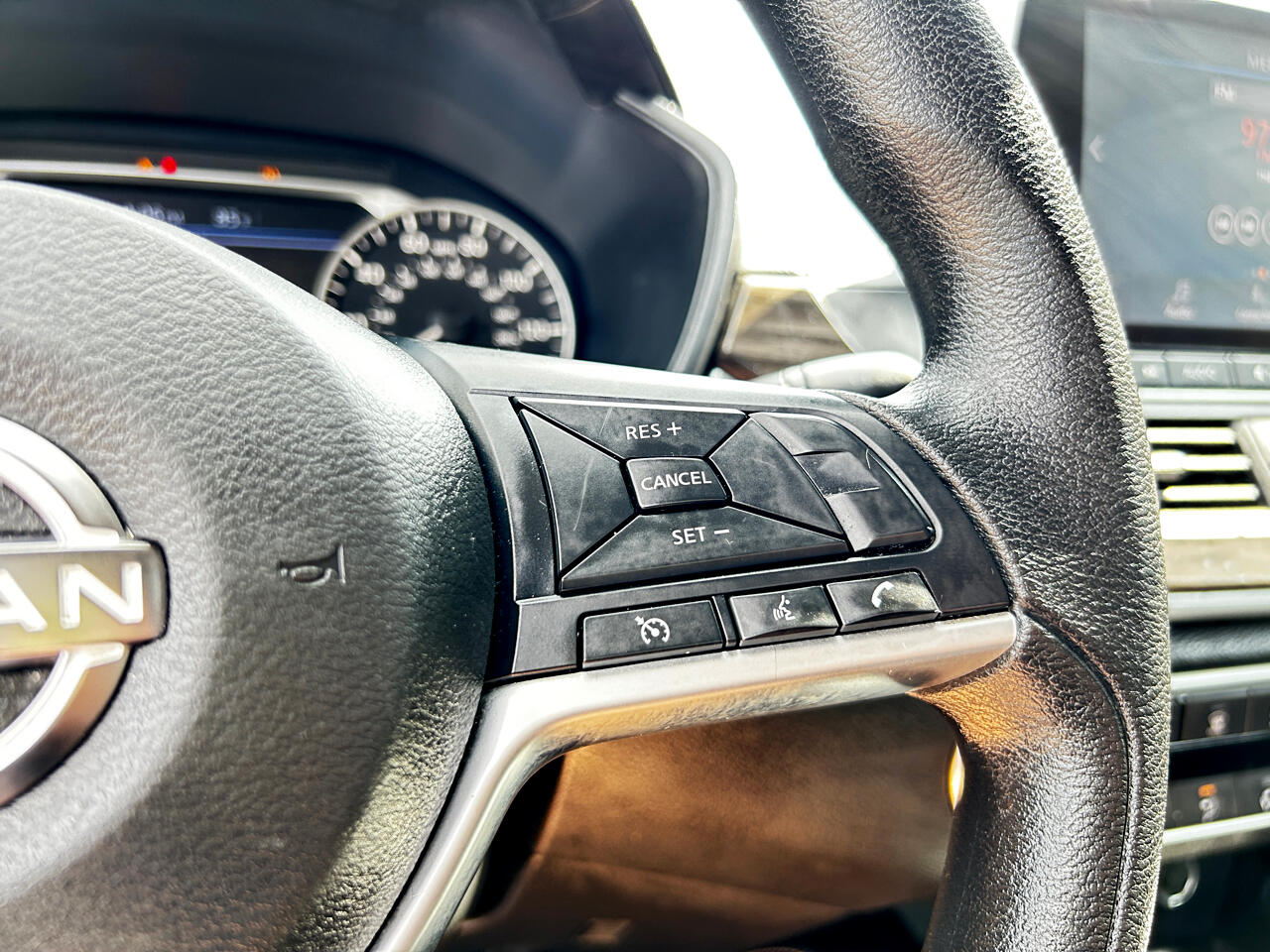 2023 Nissan Altima 2.5 SV Image 32 of 58