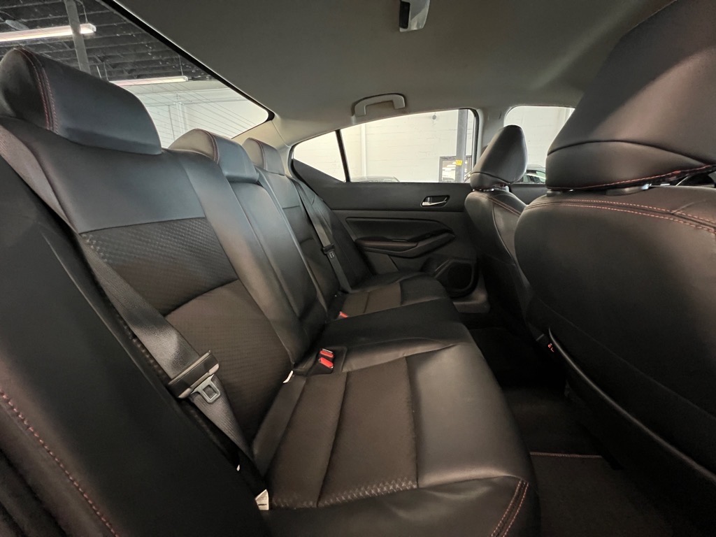 2023 Nissan Altima 2.5 SR Image 19 of 28