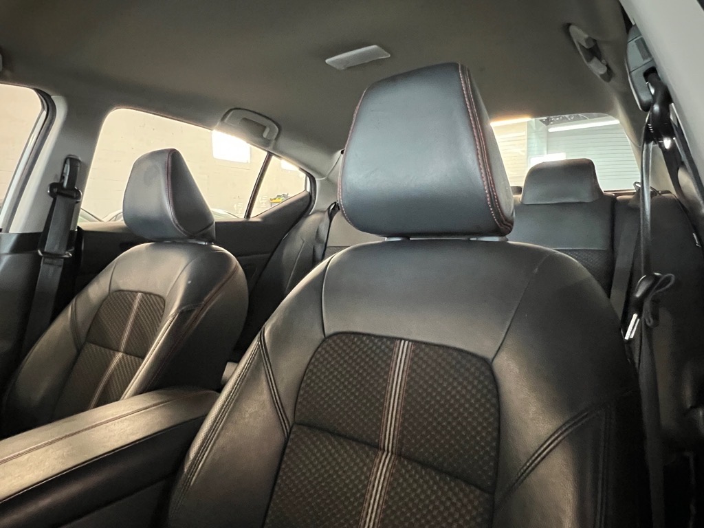 2023 Nissan Altima 2.5 SR Image 16 of 28