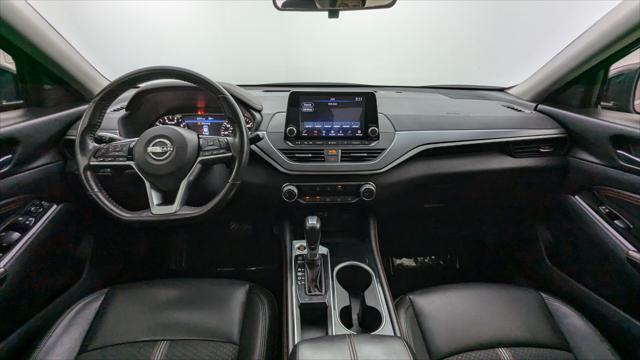 2023 Nissan Altima 2.5 SR Image 17 of 31