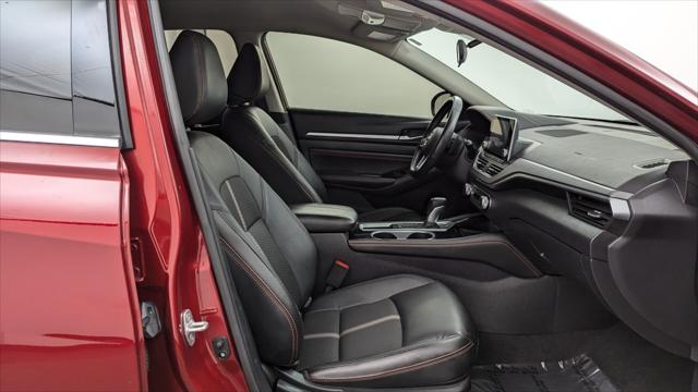 2023 Nissan Altima 2.5 SR Image 13 of 31