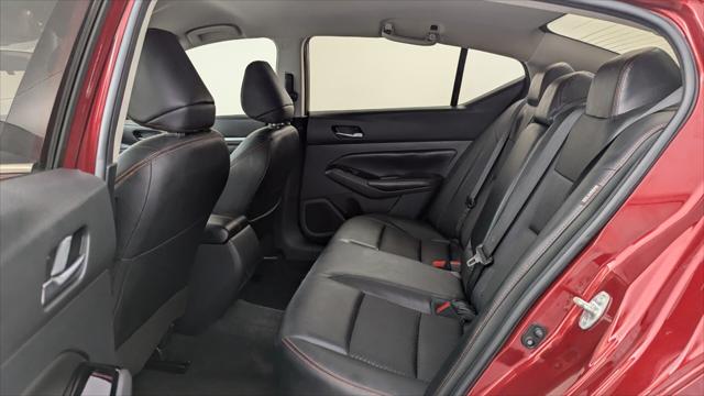 2023 Nissan Altima 2.5 SR Image 16 of 31