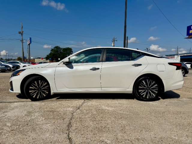 2023 Nissan Altima 2.5 SV Image 8 of 12