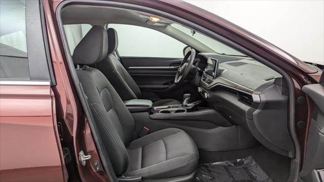 2023 Nissan Altima 2.5 SV Image 13 of 30