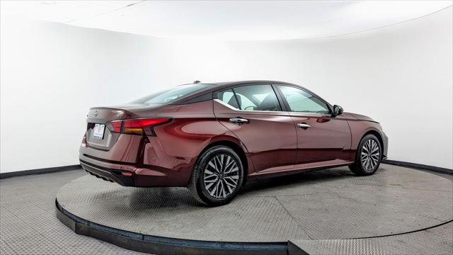 2023 Nissan Altima 2.5 SV Image 6 of 30