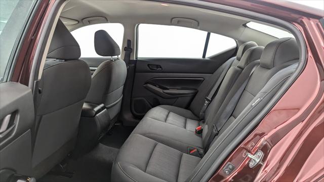 2023 Nissan Altima 2.5 SV Image 15 of 30