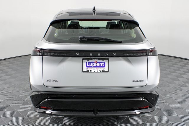 Vehicle image 3 of 27