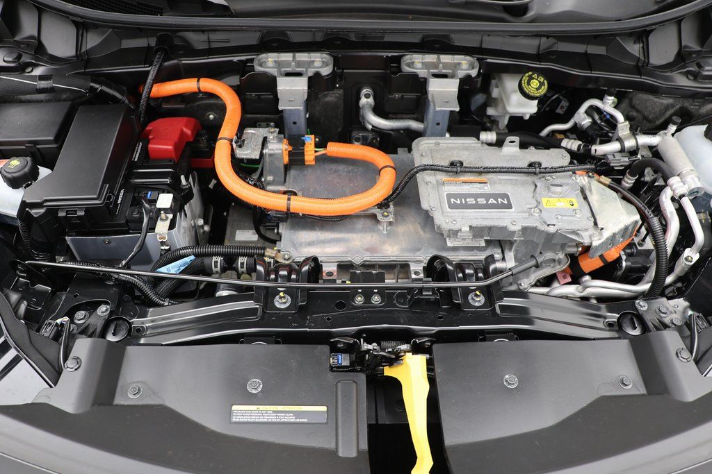 Vehicle image 23 of 24
