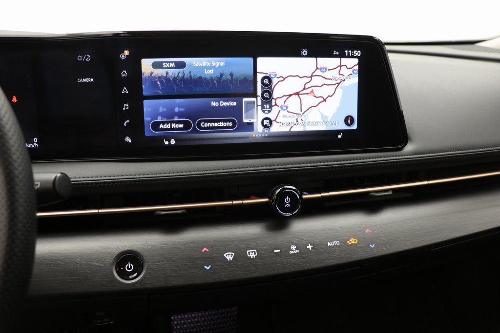 Vehicle image 21 of 24