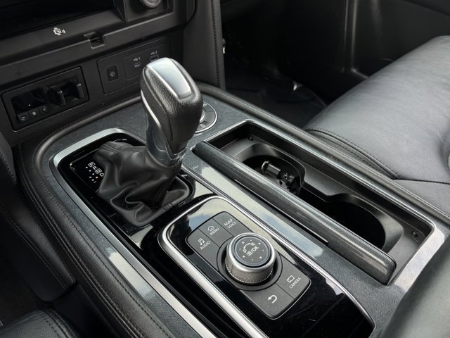 Vehicle image 31 of 42