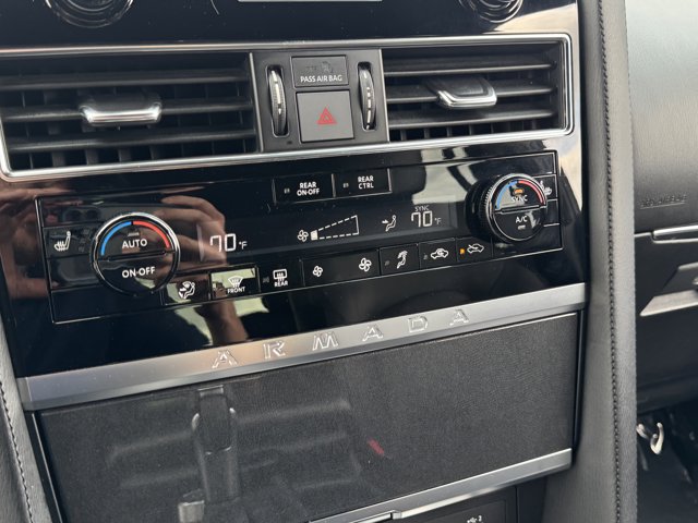 Vehicle image 29 of 42