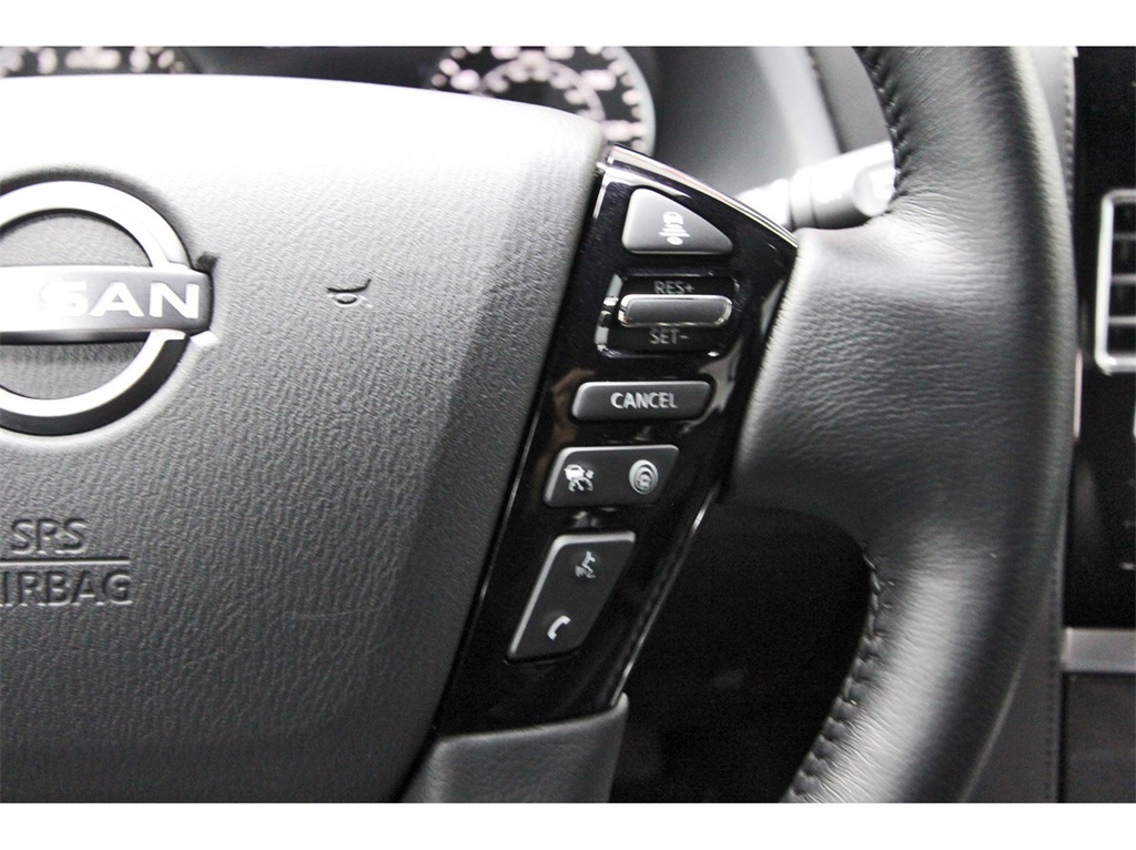 Vehicle image 17 of 31