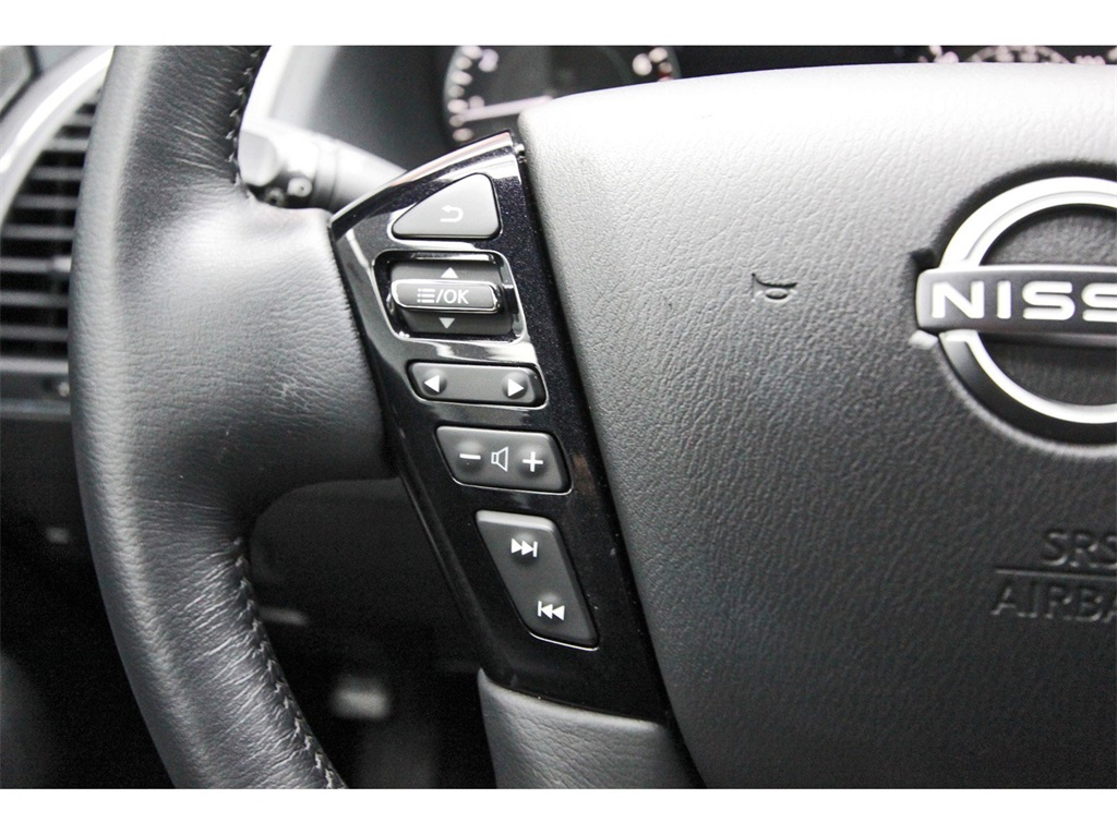 Vehicle image 16 of 31
