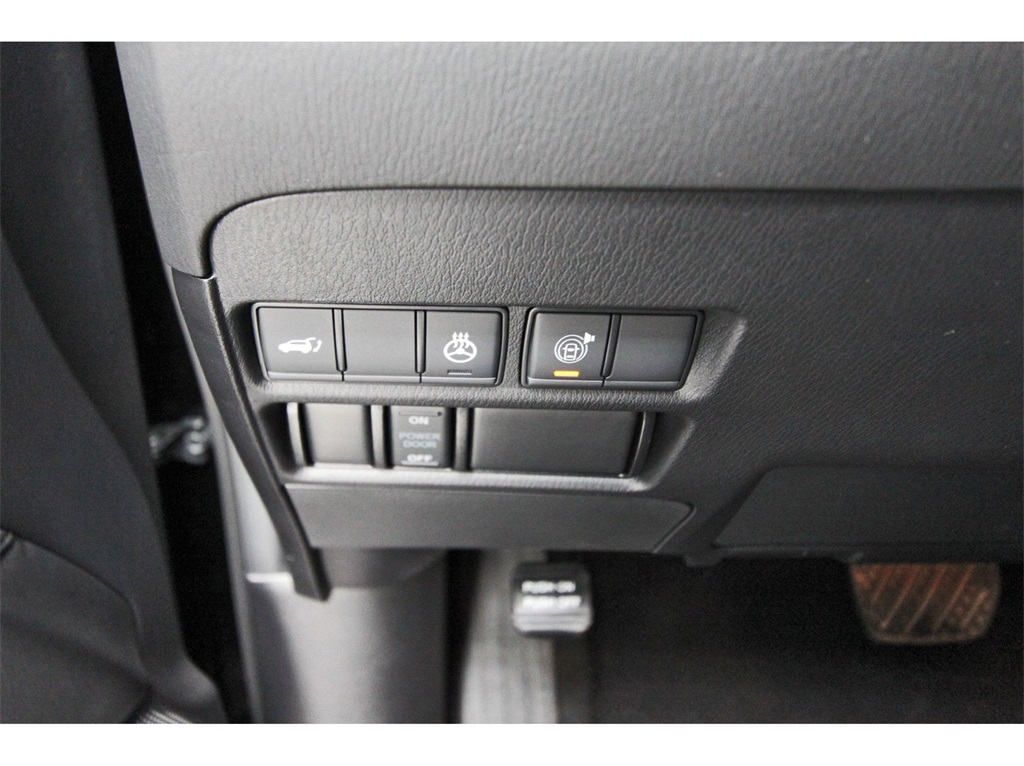 Vehicle image 20 of 31