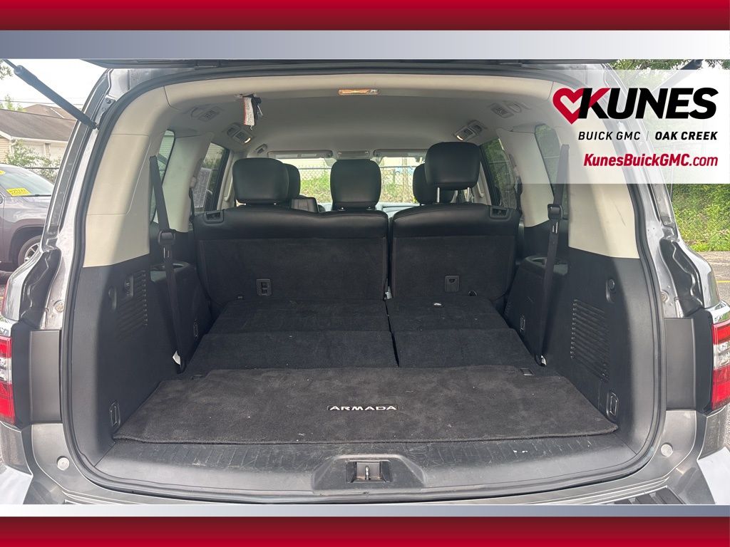 2023 Nissan Armada SV Image 11 of 34