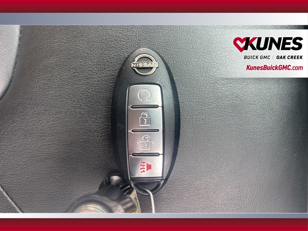 2023 Nissan Armada SV Image 25 of 34