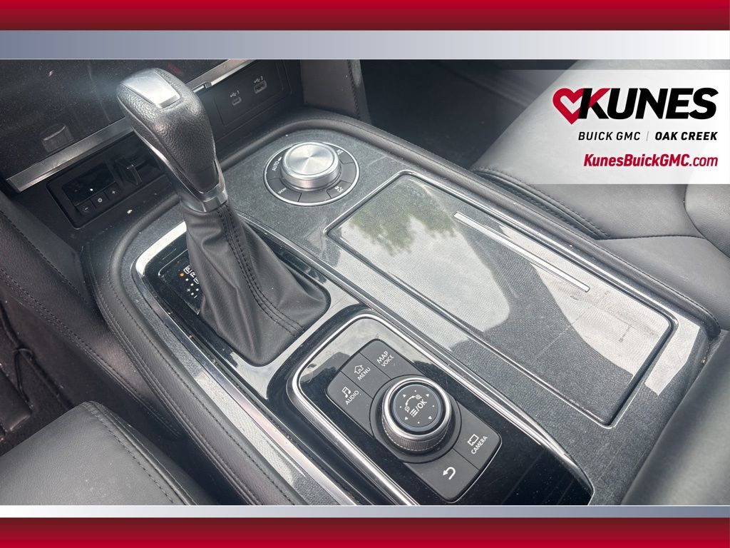 2023 Nissan Armada SV Image 29 of 34