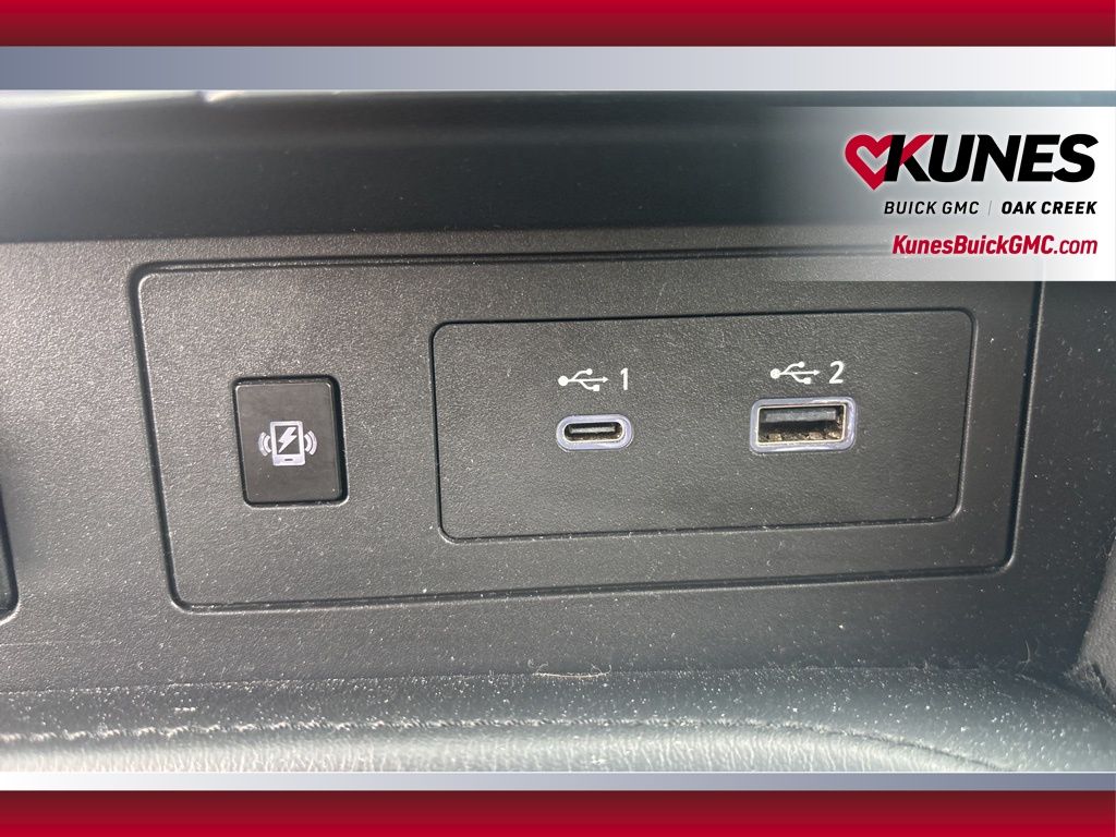 2023 Nissan Armada SV Image 32 of 34