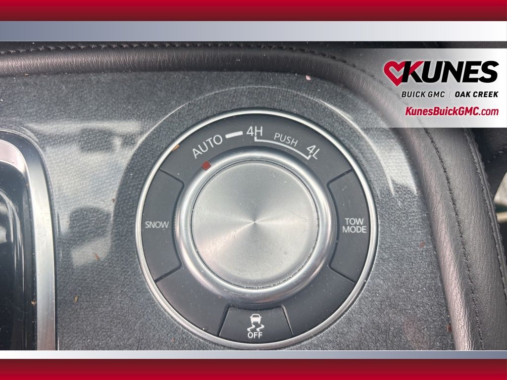 2023 Nissan Armada SV Image 30 of 34