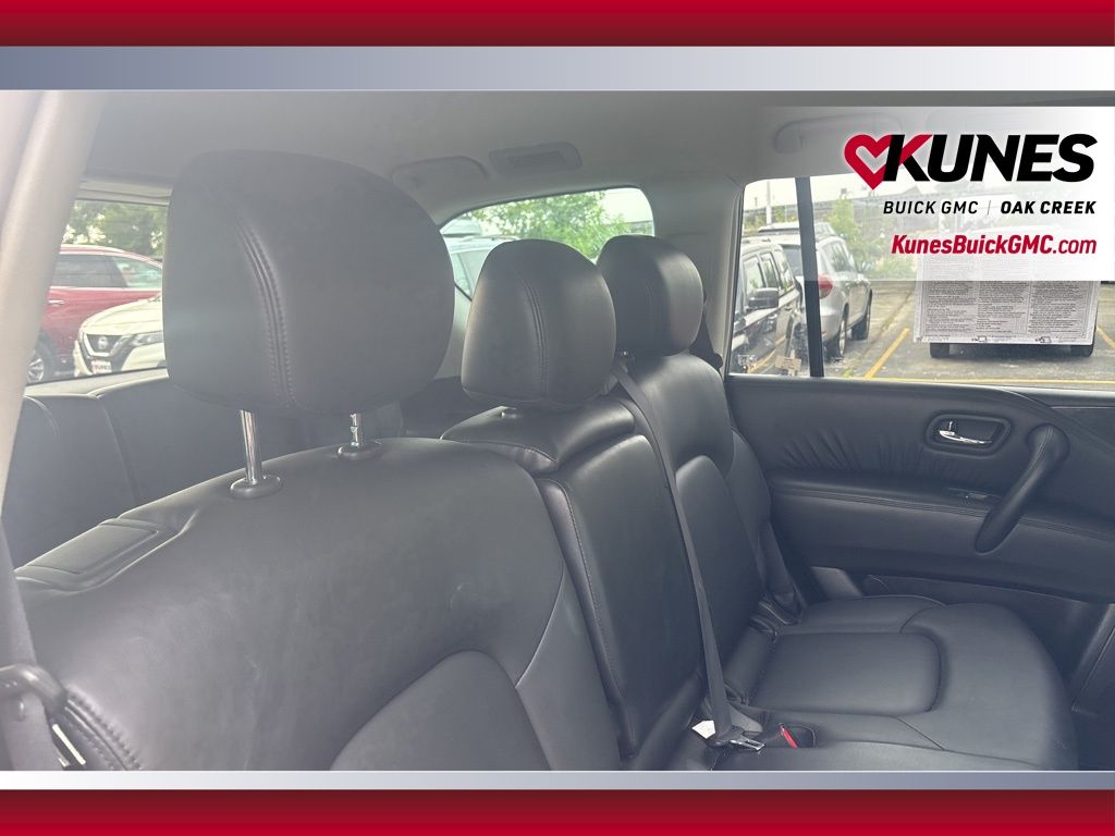 2023 Nissan Armada SV Image 13 of 34