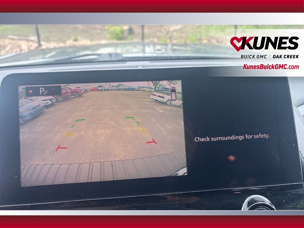 2023 Nissan Armada SV Image 22 of 34