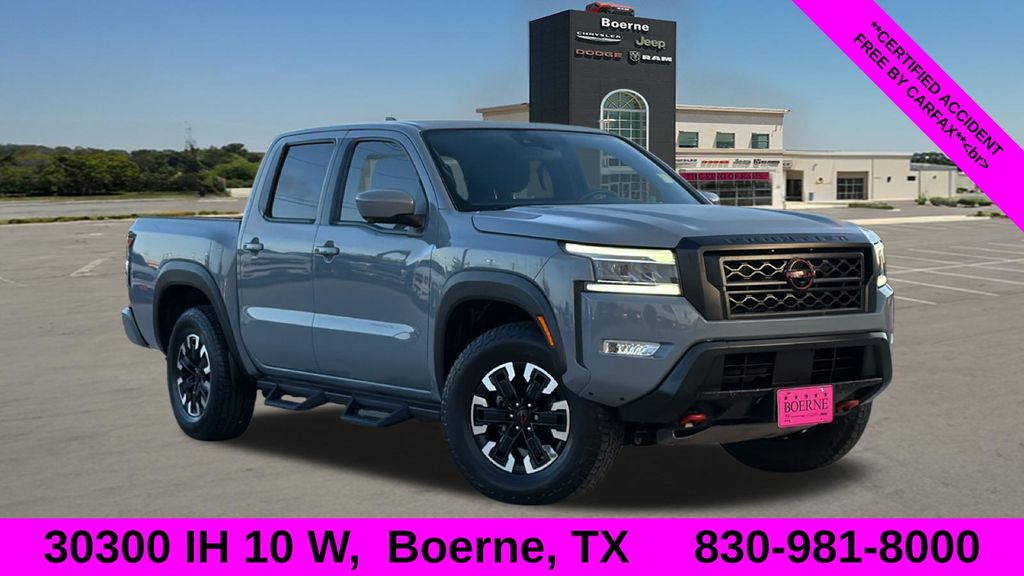 2023 Nissan Frontier PRO-4X Image 3 of 36