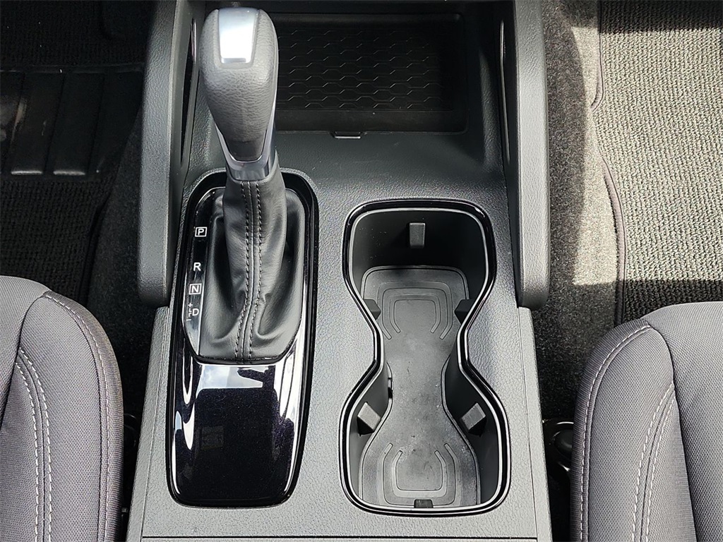 Vehicle image 18 of 24