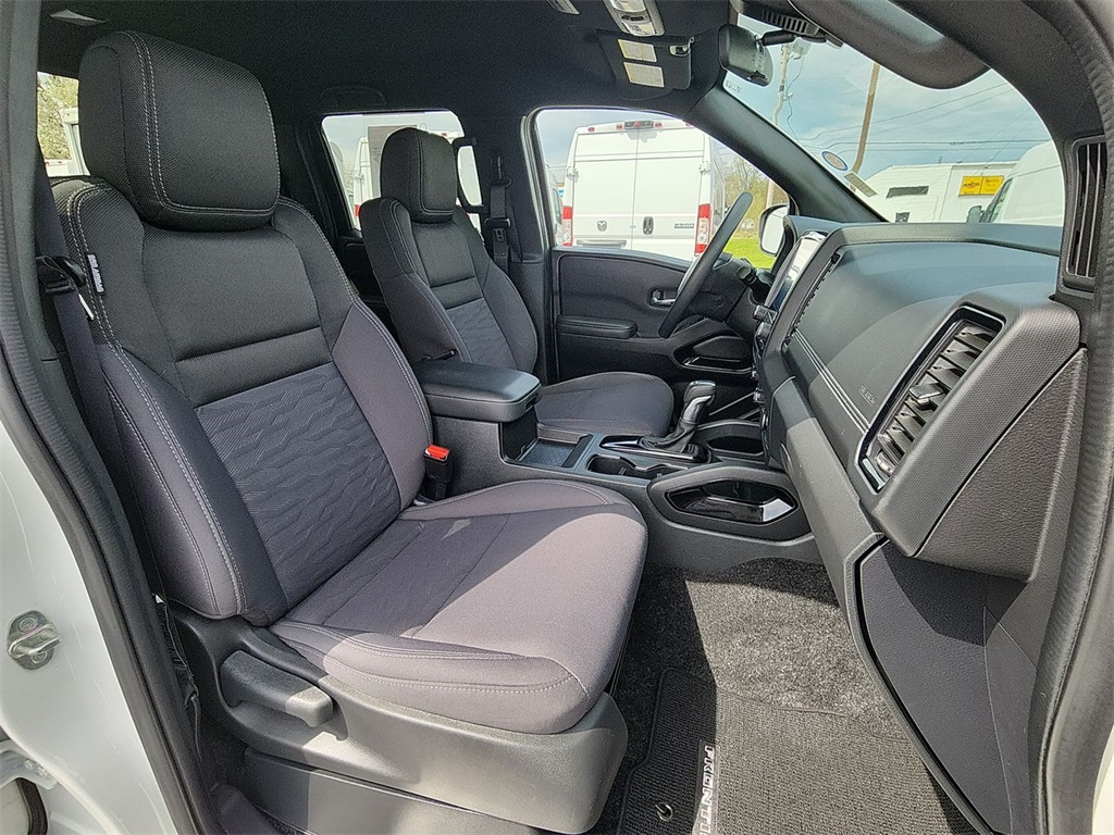 Vehicle image 23 of 24