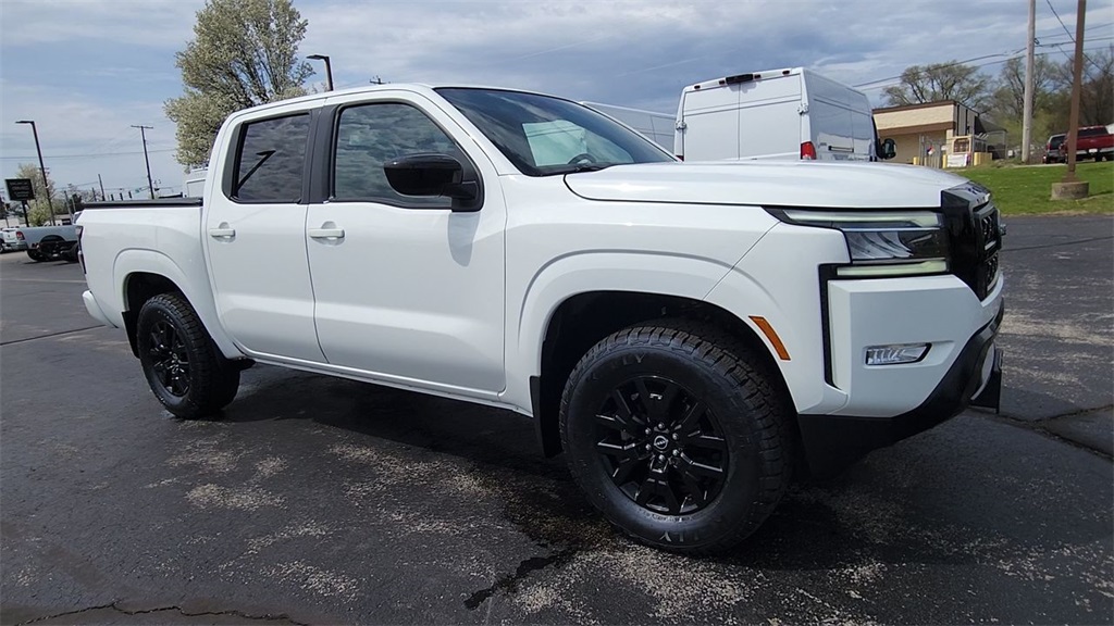 Vehicle image 5 of 24