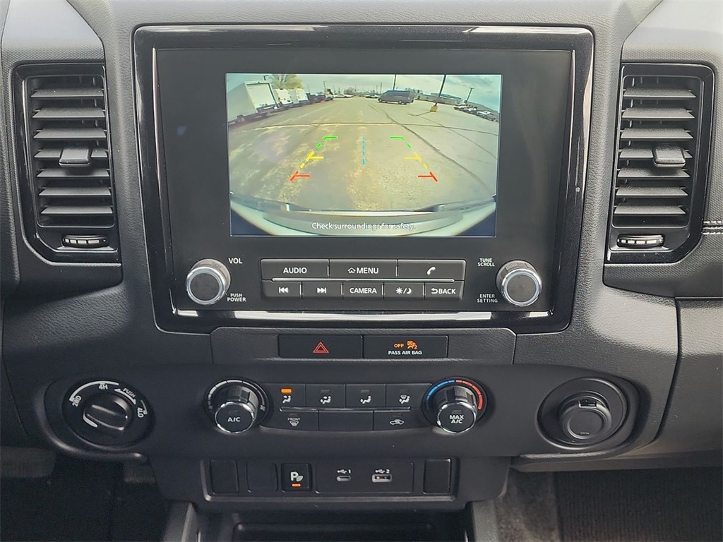Vehicle image 16 of 24