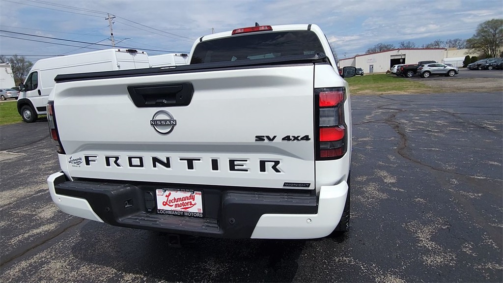 Vehicle image 9 of 24