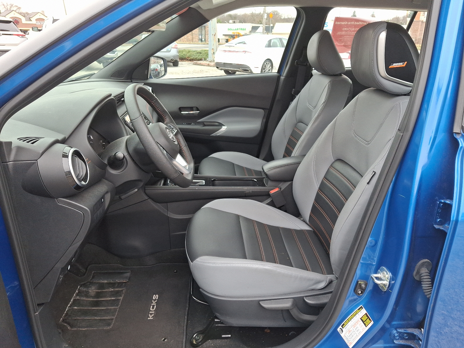 Vehicle image 14 of 31