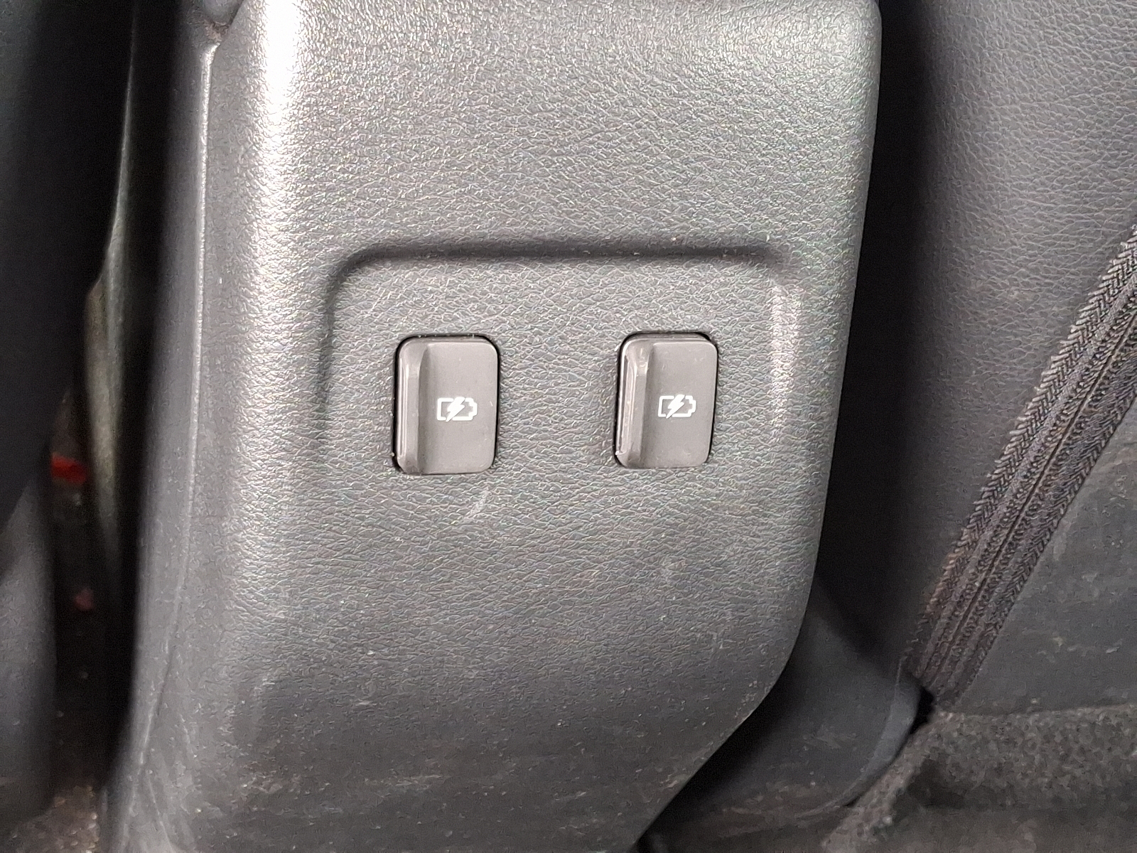 Vehicle image 11 of 31