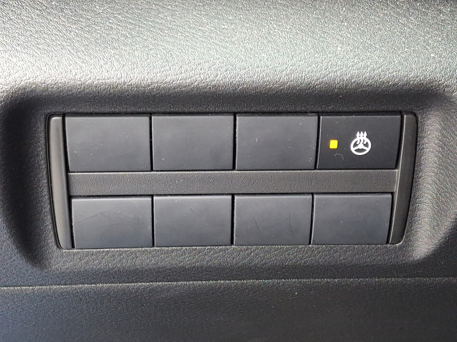 Vehicle image 23 of 31