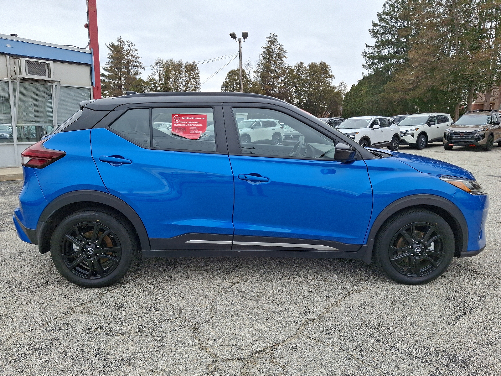 Vehicle image 6 of 31