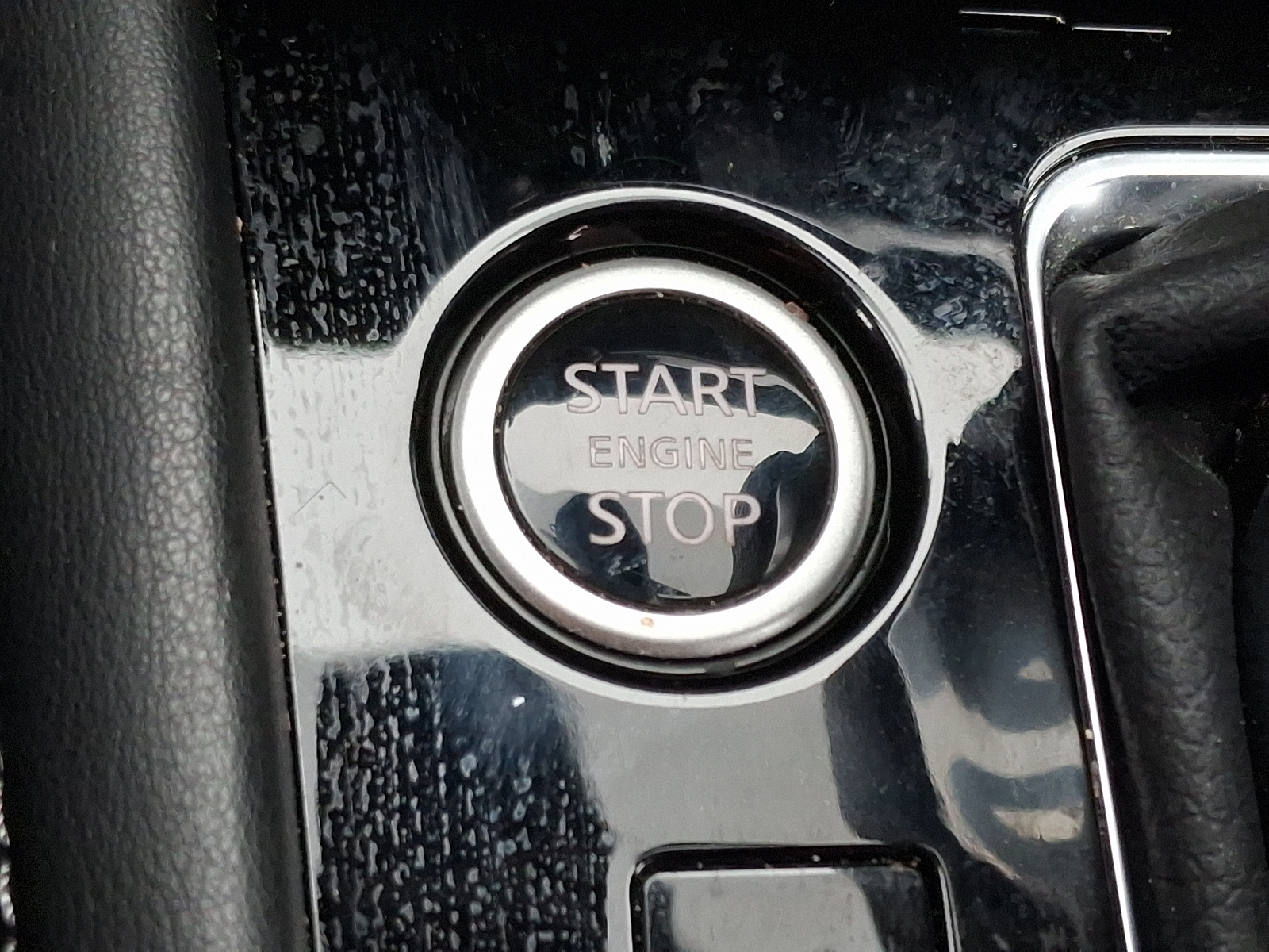 Vehicle image 25 of 31