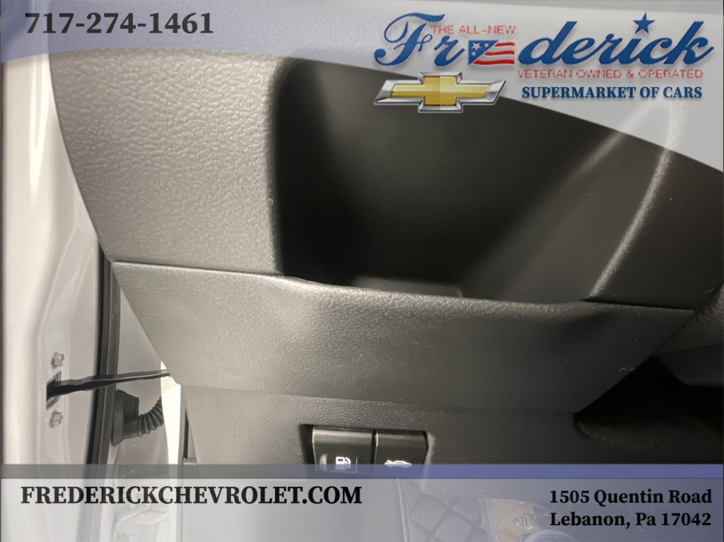 Vehicle image 17 of 31