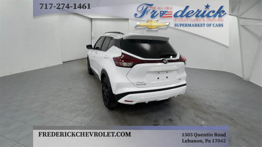 Vehicle image 8 of 31