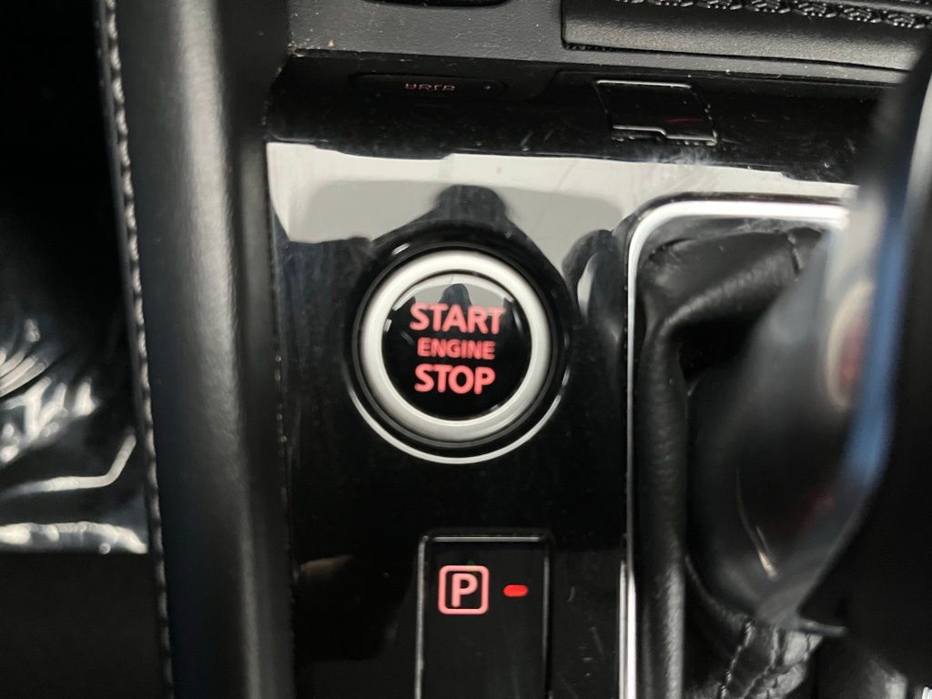 2023 Nissan Kicks SR Image 26 of 33