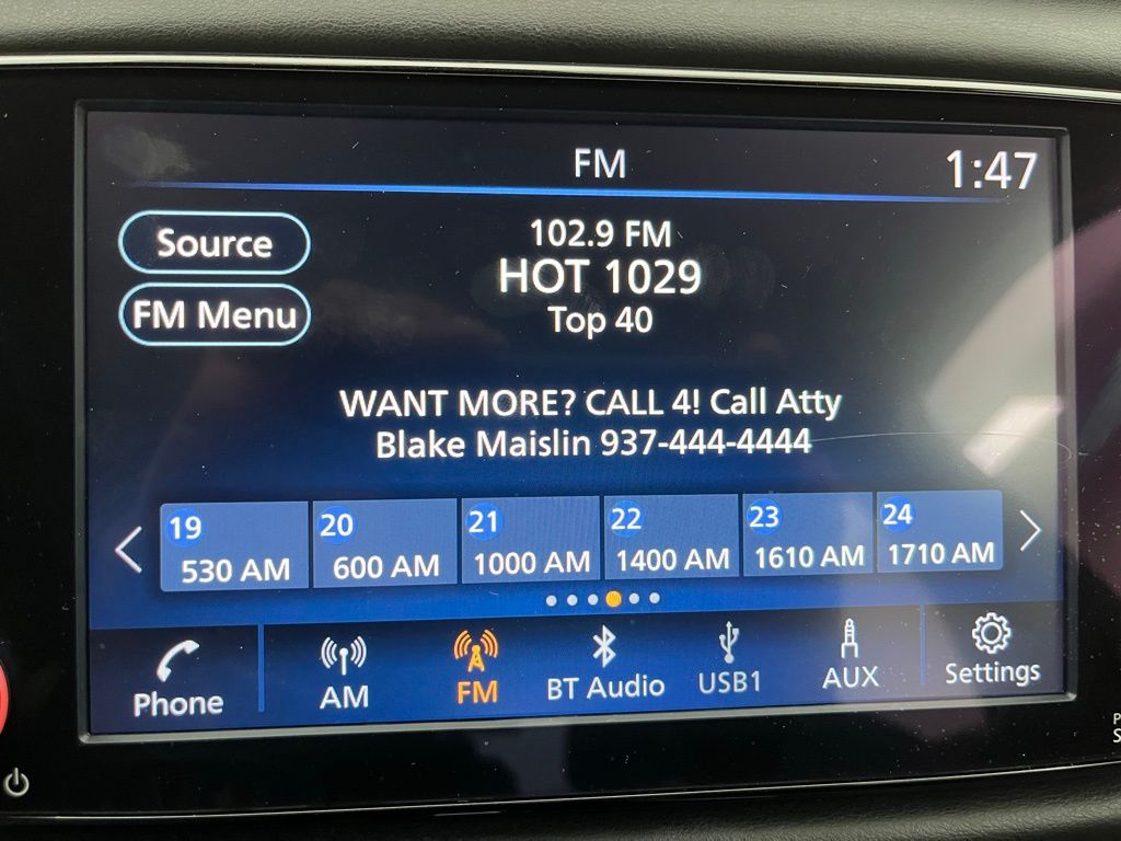 2023 Nissan Kicks SR Image 24 of 33