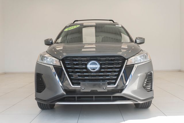 2023 Nissan Kicks SV Image 3 of 30