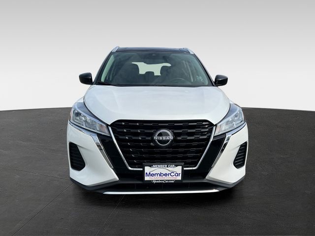 2023 Nissan Kicks SV Image 2 of 25