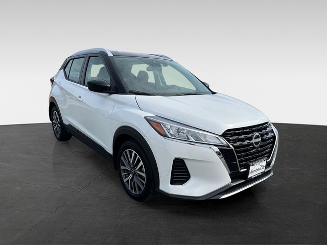 2023 Nissan Kicks SV Image 3 of 25