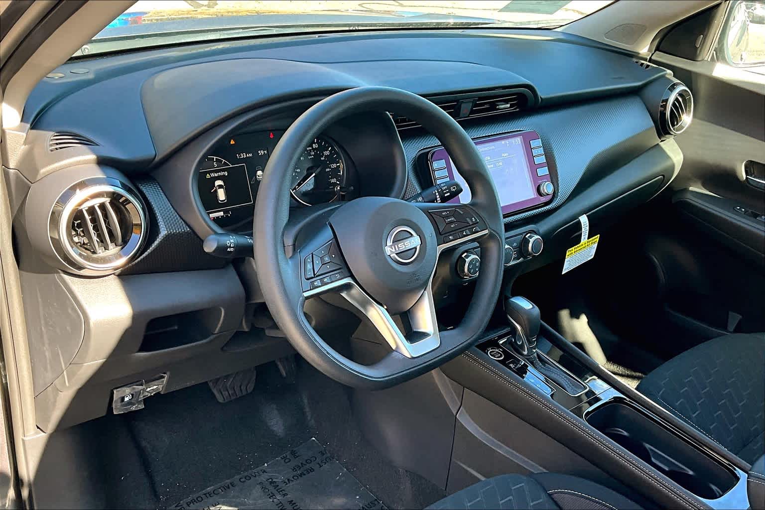 Vehicle image 8 of 17